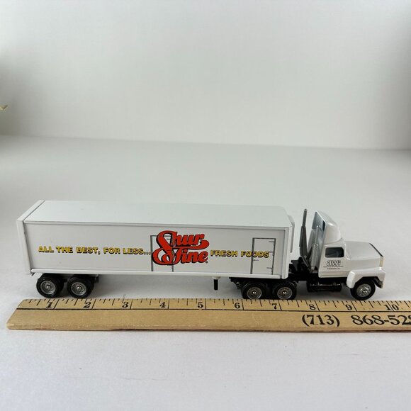 Winross Diecast Tractor & Trailer Shur Fine Fresh Foods - Picture 4 of 6